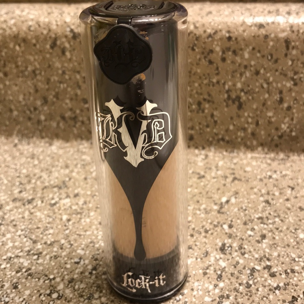 Kat Von D Lock It Foundation